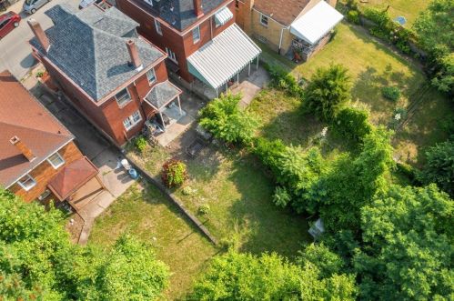 210 Elizabeth St, Pittsburgh PA 15207-1819 exterior