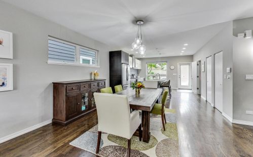 2100 Bingham St, Chicago IL 60647-4033 exterior