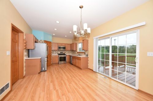 9128 Edgewater Dr, Milwaukee WI 53224-5264 exterior