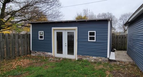 1039 Park St, Grand Rapids MI 49525-2635 exterior