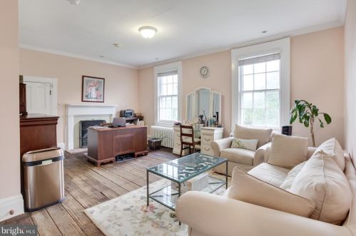 7940 Flint Hl Rd, Owings MD 20736-9128 exterior