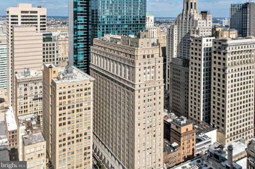 111 15th St, Philadelphia PA  19102-2625 exterior