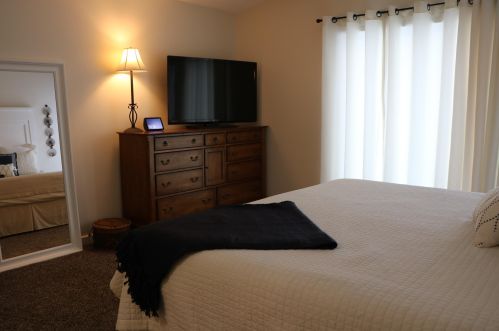 4301 Walnut Hl Dr, Grand Rapids MI 49512-3893 exterior