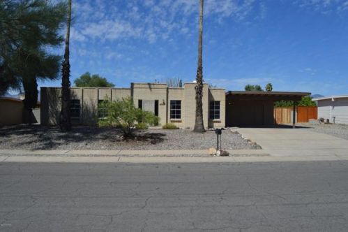 9049 Holmes St, Tucson AZ  85710-3031 exterior