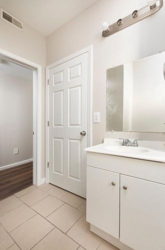 3216 Nebraska Ave, Saint Louis MO 63118-2909 exterior