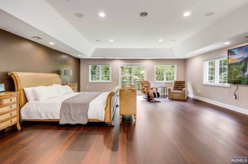 3 Pne Ter, Demarest NJ 07627-1214 exterior