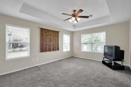 327 Cpe Conroe Dr, Montgomery TX 77356-5718 exterior