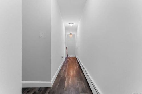 3457 Ely Ave, Bronx NY 10469-2637 exterior