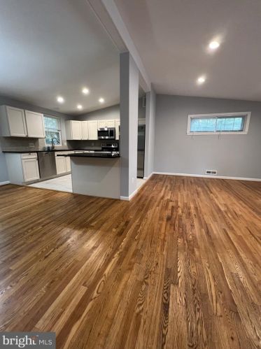 1807 Youngblood St, Mc Lean VA  22101-5244 exterior