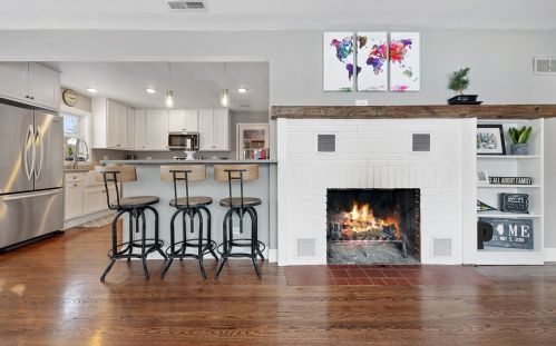 201 Rdg Ave, Bull Valley IL 60014-3421 exterior