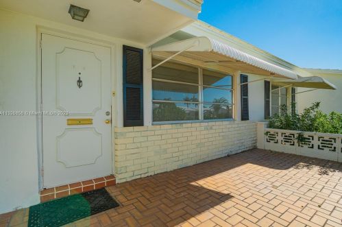 902 18 St, Boynton Beach FL 33426-5429 exterior