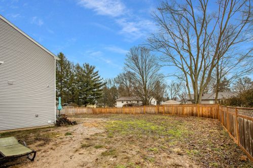 5677 Coddington Ln, Kalamazoo MI  49009-1788 exterior