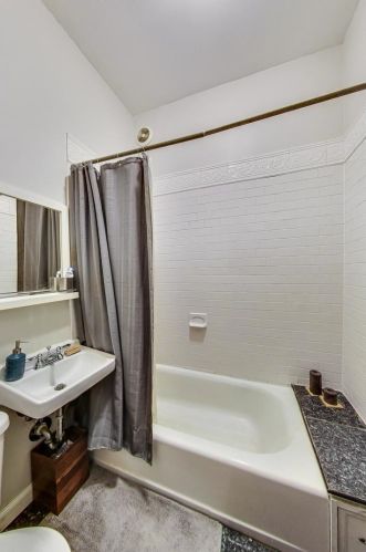 2324 Armitage Ave, Chicago IL 60647-4342 exterior