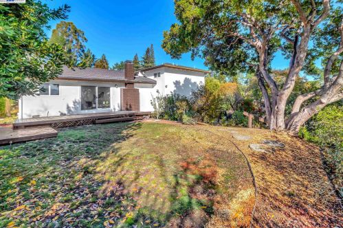 2850 Madeira Way, Concord CA  94523-2023 exterior