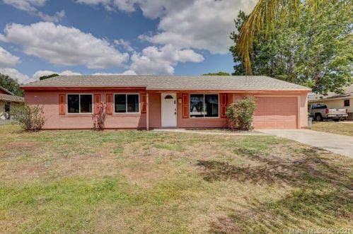 1449 Minorca Ave, Fort Pierce, FL 34952-4991