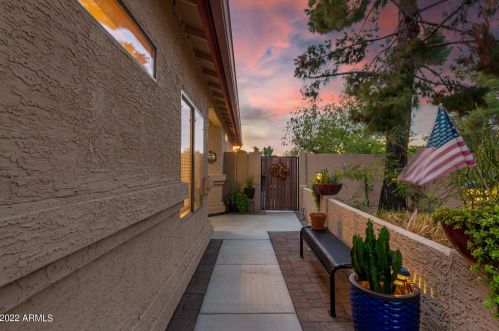 722 Tangerine Dr, Chandler AZ  85226-2001 exterior