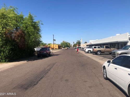 2418 Amelia Ave, Phoenix AZ 85035 exterior