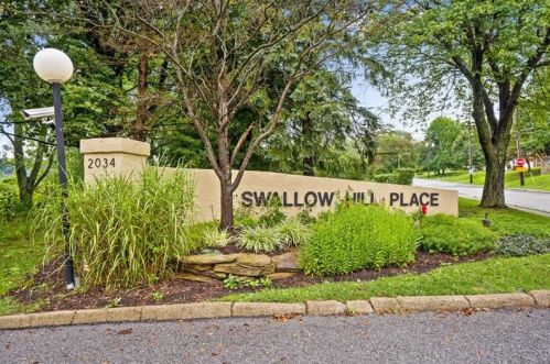 2034 Swallow Hill Rd, Pittsburgh PA 15220-1646 exterior