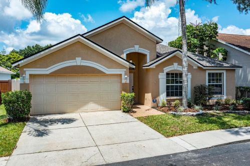 8820 Cypress Hammock Dr, Tampa FL 33614-1952 exterior