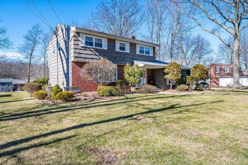 9 Stewart Ave, Edison, NJ 08820-2231