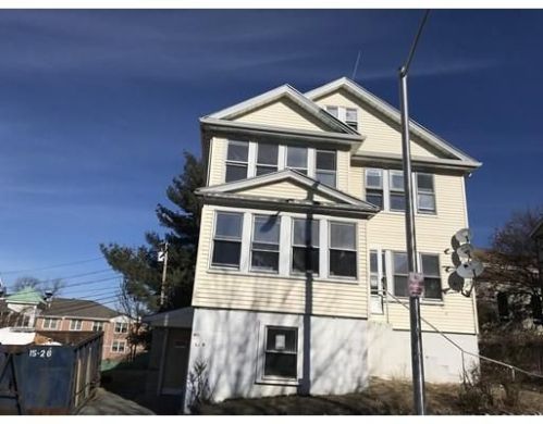 21 Dorchester St, Worcester, MA 01610-1978