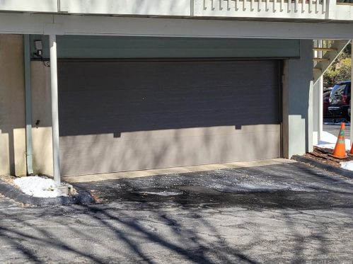 3 Oakwood Ave, Norwalk CT 06850-1327 exterior