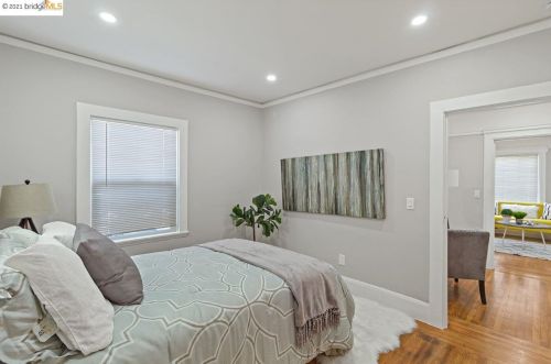 2924 Florence St, Berkeley CA 94705-2093 exterior