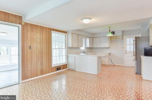 8804 Falkstone Ln, Alexandria VA 22309-4007 exterior