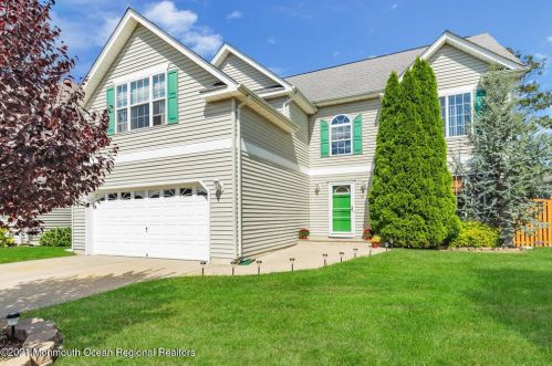 615 1st Ave, Point Pleasant Beach, NJ 08742-3018