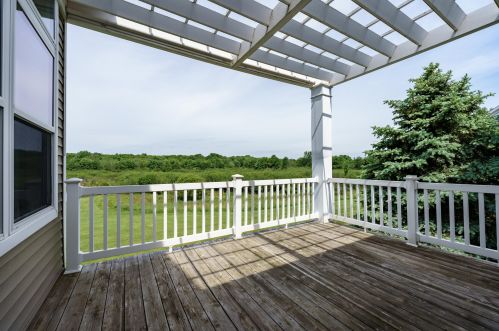 8690 Oakland Hl Cir, Kalamazoo MI 49024-5298 exterior