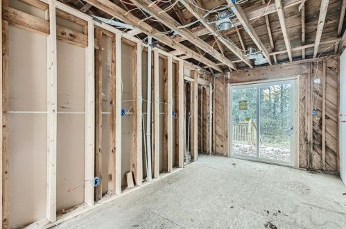 2126 Castlewood St, Atlanta GA  30344-1004 exterior