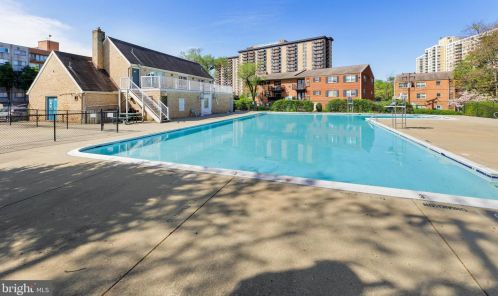 426 Armistead St, Alexandria VA 22312-2853 exterior