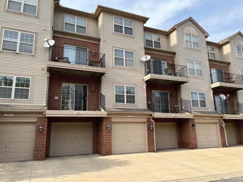 39441 Springwater Dr, Northville MI  48168-3962 exterior