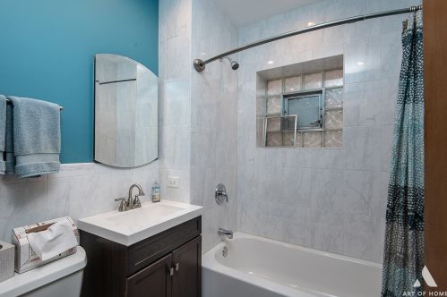 3621 Whipple St, Chicago IL 60655-2328 exterior