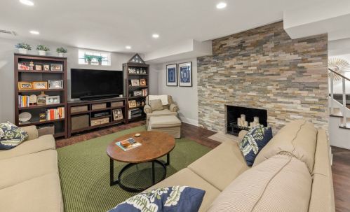 349 Arlington Ave, Elmhurst IL 60126-3546 exterior