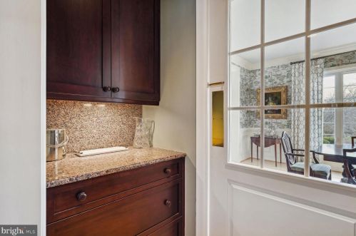 11409 Palatine Dr, Rockville MD  20854-1453 exterior