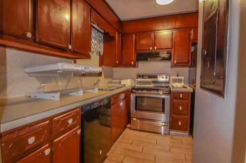 2394 Cragstone Ct, Lithonia GA 30058-6430 exterior