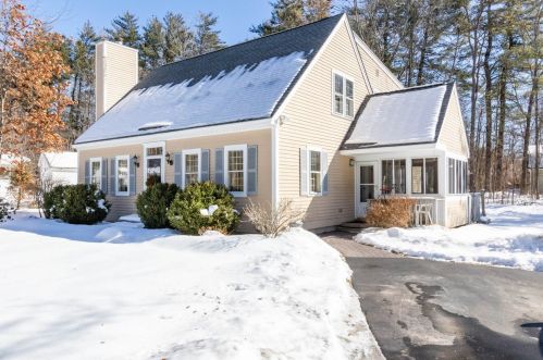 4 Hampshire Dr, Concord NH 03301-5914 exterior