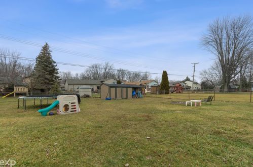 48186 Mdw Ln, New Baltimore MI 48051-2951 exterior