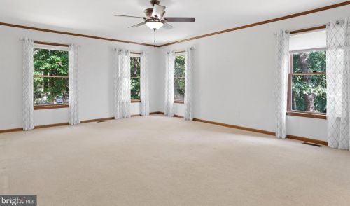 1 Madison Ct, Southampton NJ  08088-9046 exterior