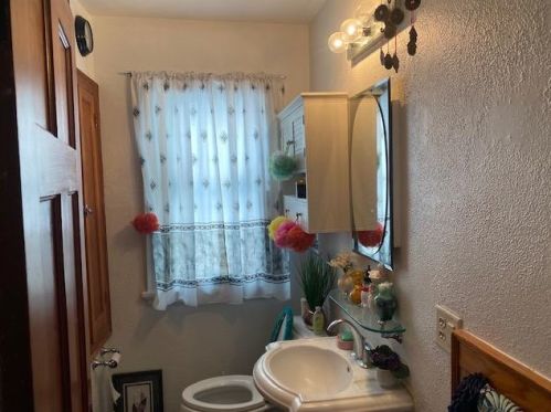 1233 96, Milwaukee WI 53214-2614 exterior