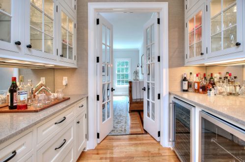 19 Long Lots Rd, Westport CT 06880-3846 exterior