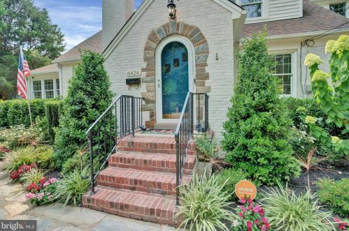 6424 10th St, Alexandria, VA 22307-1447