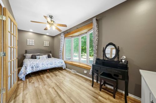 11154 Whipple St, Chicago IL 60655-2328 exterior