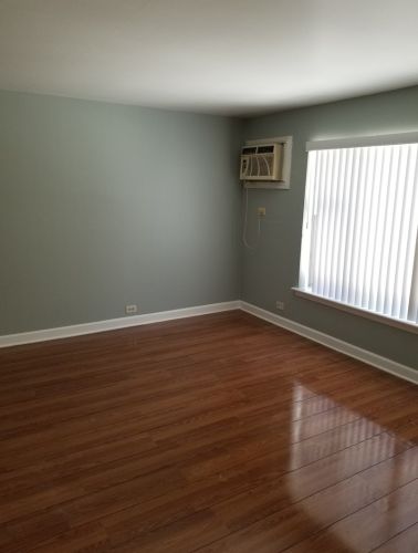 406 109th St, Chicago, IL 60628-3217