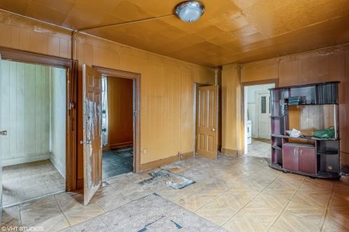 1619 Loomis St, Chicago IL 60827-6417 exterior