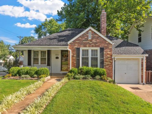 8541 Douglas Ct, Saint Louis, MO 63144-2008