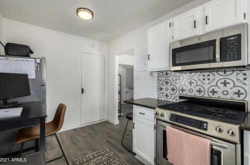 1802 Cypress St, Phoenix AZ  85006-1837 exterior