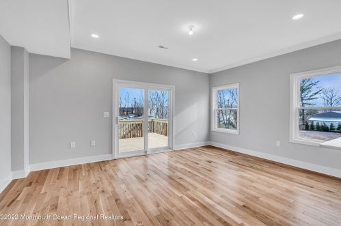 16 John St, Old Bridge NJ 08857-1705 exterior