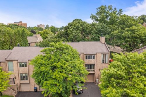 226 Pine Ct, Pittsburgh PA 15239-1953 exterior